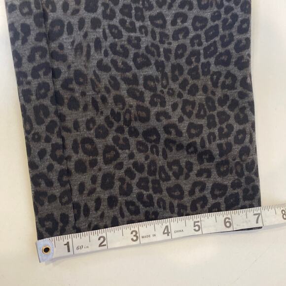Chico’s Women’s Stretchy Leopard Print High Rise Leggings EUC Sz 16 Black Gray - Picture 10 of 10